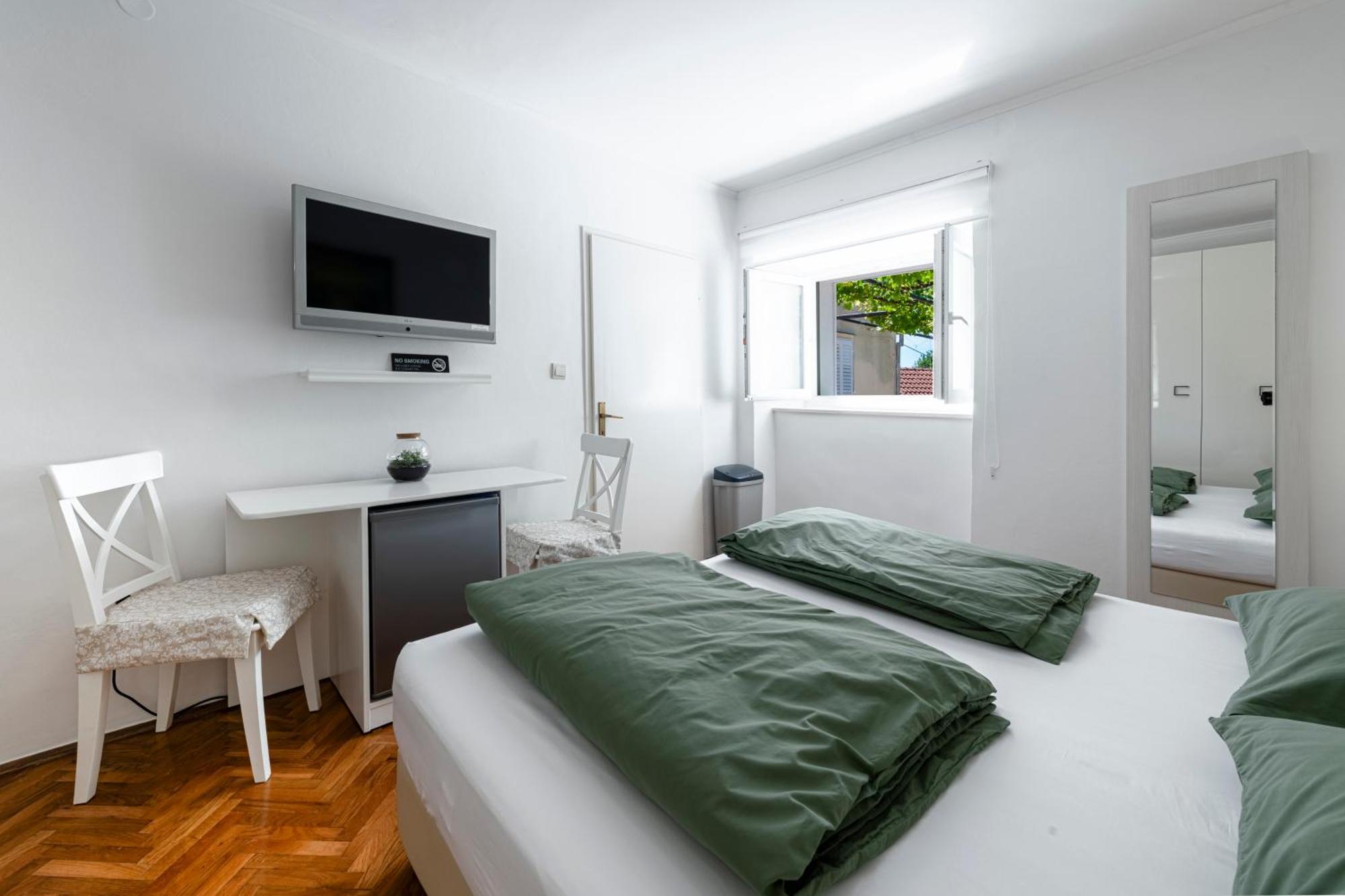 Radovcic Apartments And Rooms Trsteno Esterno foto