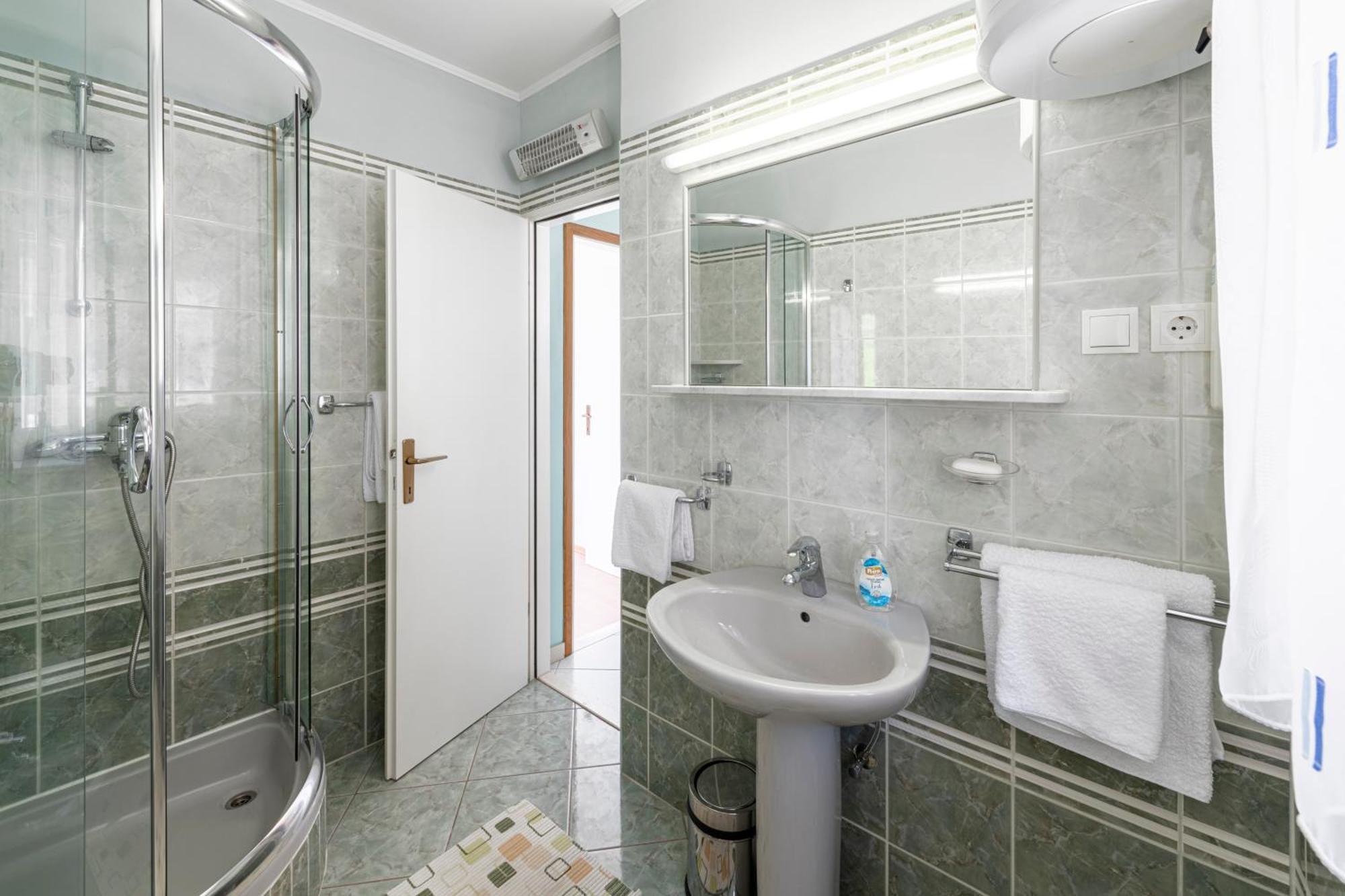 Radovcic Apartments And Rooms Trsteno Esterno foto
